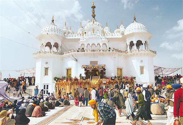 hola mohalla