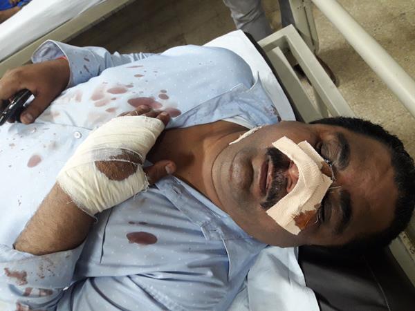 jeeze salie together in qila mohalla beat merchant property dealer brutally
