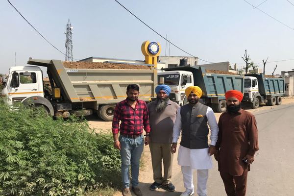 ਨਾਜਾਇਜ਼ ਮਾਈਨਿੰਗ ਦੀ ਸ਼ਿਕਾਇਤ ''ਤੇ ਪੁਲਸ ਪਹੁੰਚੀ ਮਛਿਆਣਾ