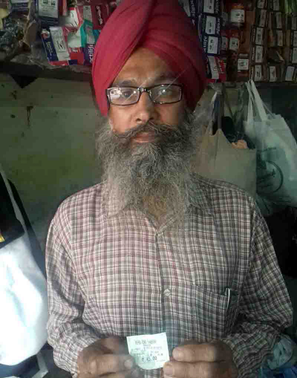 ਕੰਡਕਟਰ ''ਤੇ ਸਵਾਰੀਆਂ ਤੋਂ ਵੱਧ ਕਿਰਾਇਆ ਵਸੂਲਣ ਦਾ ਦੋਸ਼