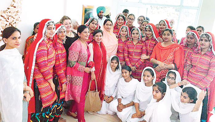 ਨੰਨ੍ਹੀ-ਯਾਰਾ ਫਾਊਂਡੇਸ਼ਨ ਸੈਂਟਰ ਔਰਤਾਂ ਨੂੰ ਆਰਥਿਕ ਪੱਖੋਂ ਮਜ਼ਬੂਤ ਬਣਾਏਗਾ : ਹਰਸਿਮਰਤ