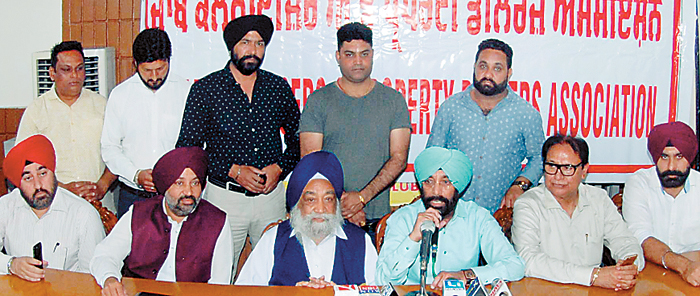 ਨਵਜੋਤ ਸਿੱਧੂ ਨੈਗੇਟਿਵ, ਐੱਨ. ਓ. ਸੀ. ਪਾਲਿਸੀ ਕਮੇਟੀ ''ਚੋਂ ਹਟਾਇਆ ਜਾਵੇ