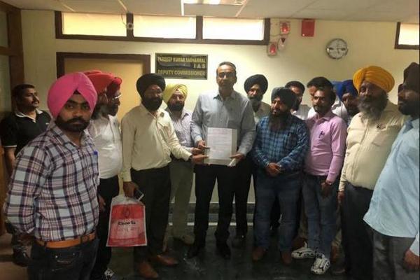 the joint teacher morchicha d  was the memorandum submitted to them