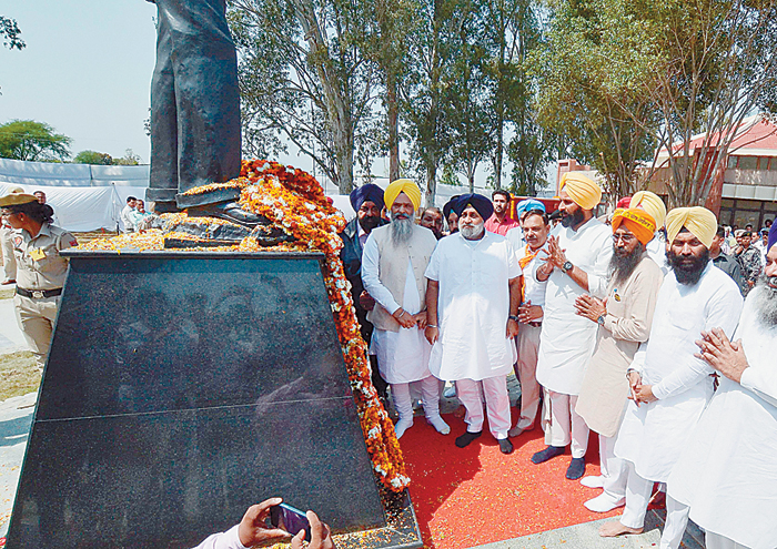 ਕਾਂਗਰਸ ਦਲ ਬਦਲੂਆਂ ਦੀ ਪਾਰਟੀ ਨੇ ਹਮੇਸ਼ਾ ਹੀ ਪੰਜਾਬ ਦਾ ਨਾਸ਼ ਕੀਤਾ : ਮਜੀਠੀਆ