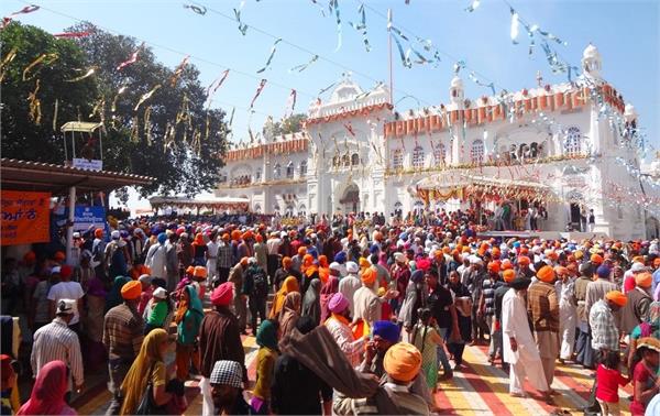 hola mahalle  sri anandpur sahib