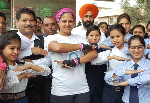 warm welcome of bakshi