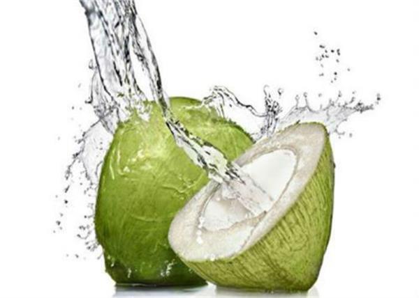 there are many benefits to having coconut water
