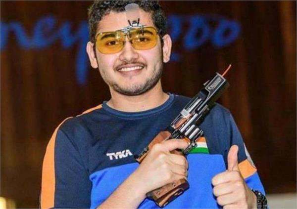 issf world cup anish hit target of gold