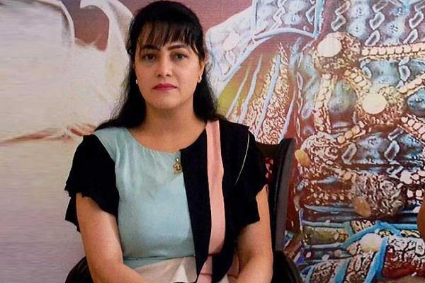 honeypreet s mother arrested police had given rs 1 lakh reward