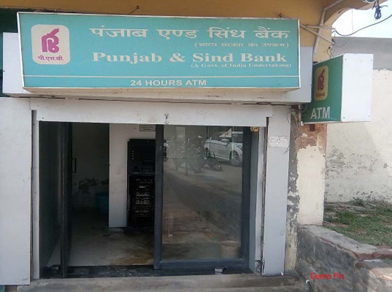 ਏ. ਟੀ. ਐੱਮ. ਨੂੰ ਗੈਸ ਕਟਰ ਨਾਲ ਕੱਟਣ ਦੀ ਅਸਫਲ ਕੋਸ਼ਿਸ਼