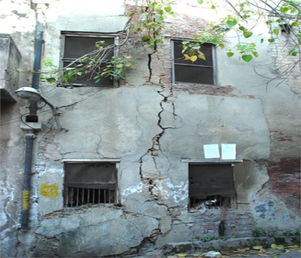 building bad condition