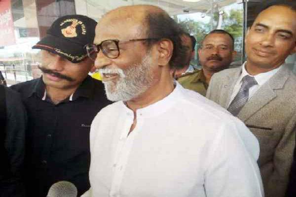 rajnikanth visiting himalaya himachal pardesh