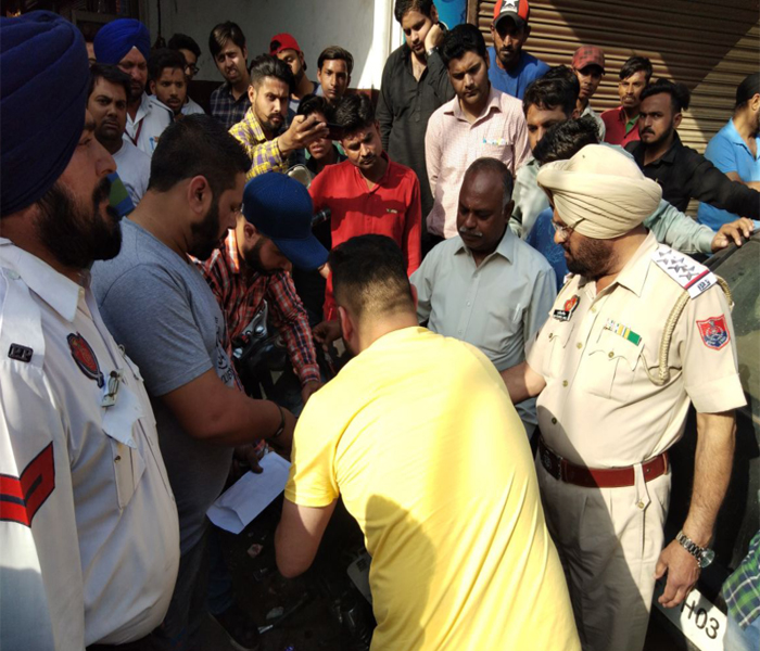''ਪਟਾਕੇ ਪਾਉਣ ਵਾਲਾ ਬੁਲੇਟ ਤਾਂ ਰੱਖਿਆ ਬਾਊਂਡ ਕਰਵਾਉਣ ਨੂੰ''