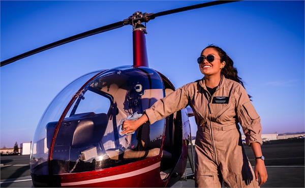 bethany hernandez become helicopter pilot at the age of 22
