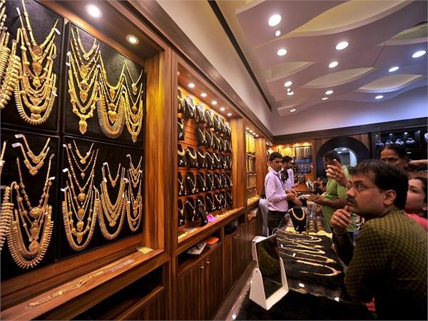 silver up 200 rupees  know gold rates