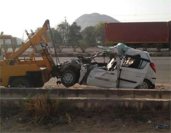 standing container  car  collision