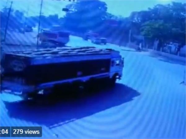 death of a journalist by truck crushed