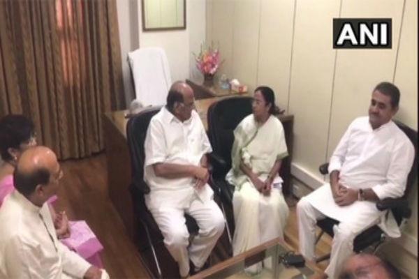 sharad pawar dinner politics mamata banerjee also in delhi for 3 day