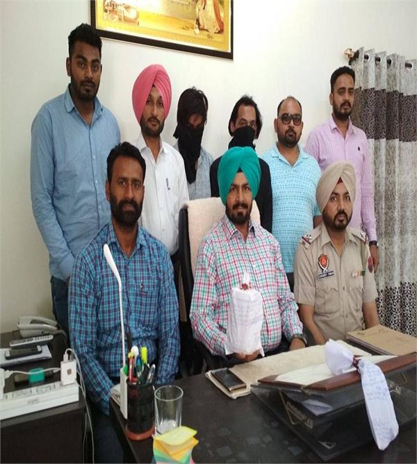 two accused including heroin were arrested