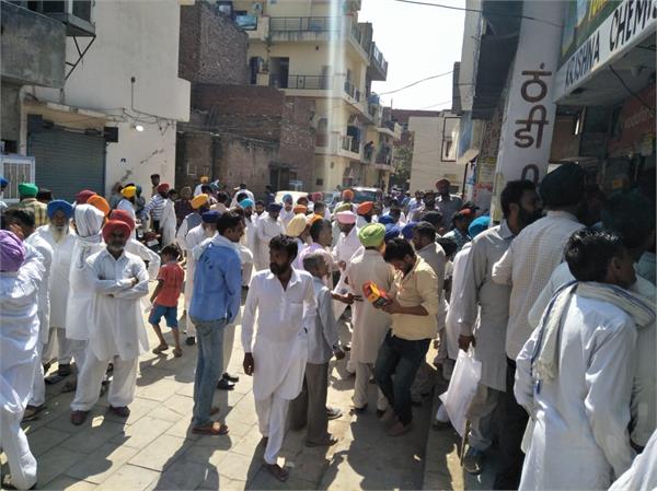 drinking in akali dal rally