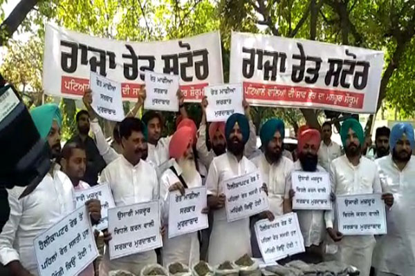 ਬੈਂਸ ਭਰਾਵਾਂ ਨੇ ਲਾਈ ''ਰੇਤ ਦੀ ਦੁਕਾਨ'', ਕੀਤਾ ਪ੍ਰਦਰਸ਼ਨ