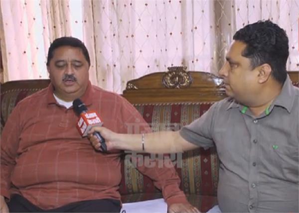 filed a case against 40 people  including ram rahim  s lawyer 