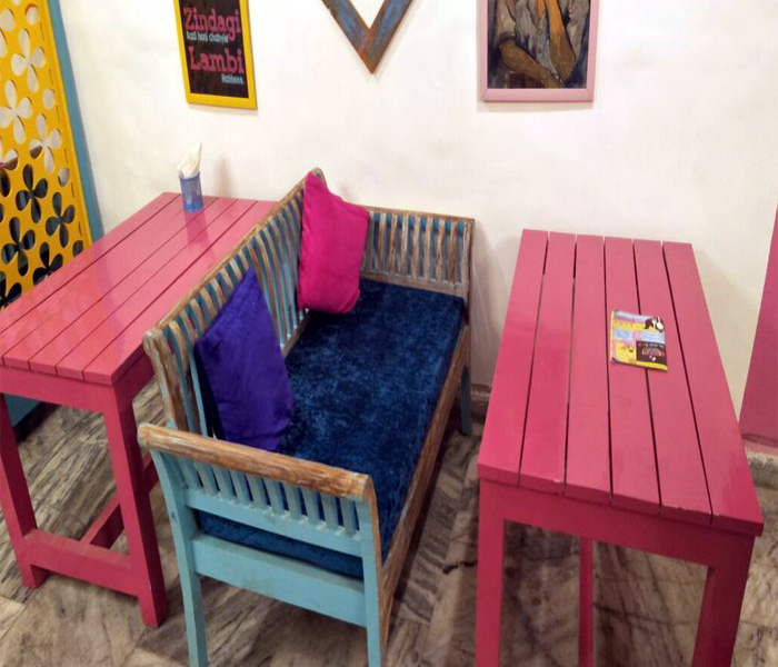 ਰੈਸਟੋਰੈਂਟ ਵਿਖੇ ਕਪਲ ਕੈਬਿਨ ਸਿਟਿੰਗ ਚਾਰਜ ਦੇ ਨਾਂ ''ਤੇ ਪ੍ਰਤੀ ਘੰਟਾ 300 ਰੁਪਏ ਹੋ ਰਹੀ ਹੈ ਵਸੂਲੀ