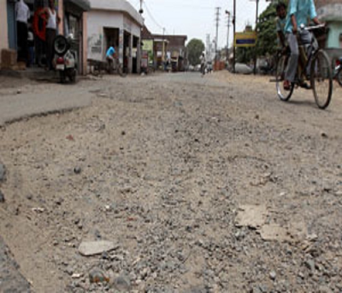 ਟੁੱਟੀਆਂ ਸੜਕਾਂ ਬਣ ਰਹੀਆਂ ਨੇ ਹਾਦਸਿਆਂ ਦਾ ਕਾਰਨ : ਐੱਨ. ਜੀ. ਓ