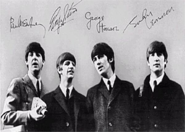 unseen pictures of the beatles were auctioned in 2 53 200 pounds