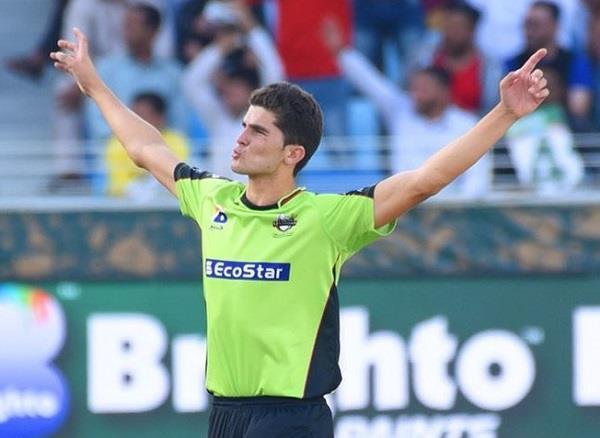 younis afridi  s fierce anger in psl  5 batsmen being beaten