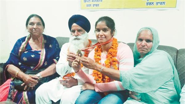 captain sahib me too d s p should be planted navjot kaur