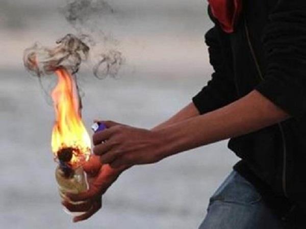 shopia  security forces on petrol bombs  attack