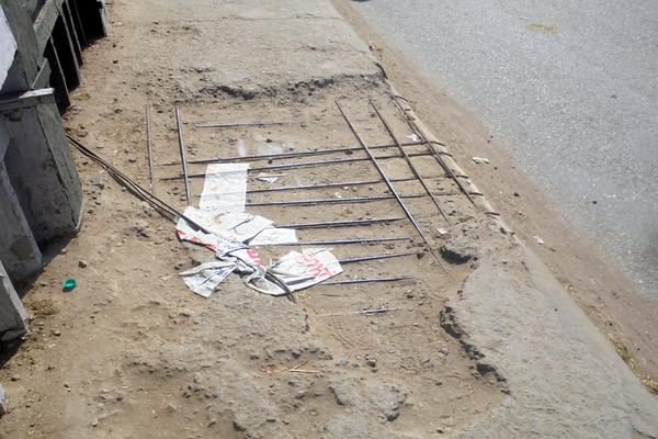 the sidewalk slab of the bridge of sirhind canal broke