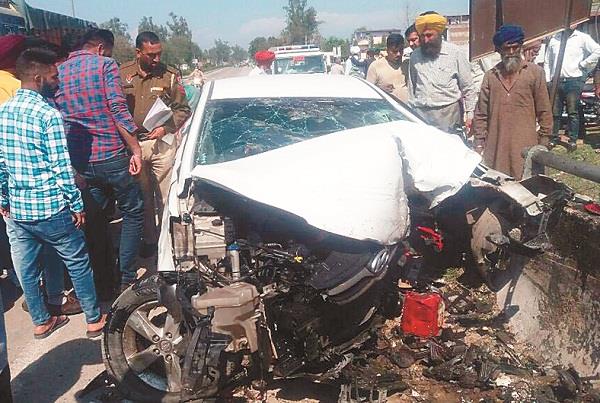 carriage in puli  saving the acitva  3 injured