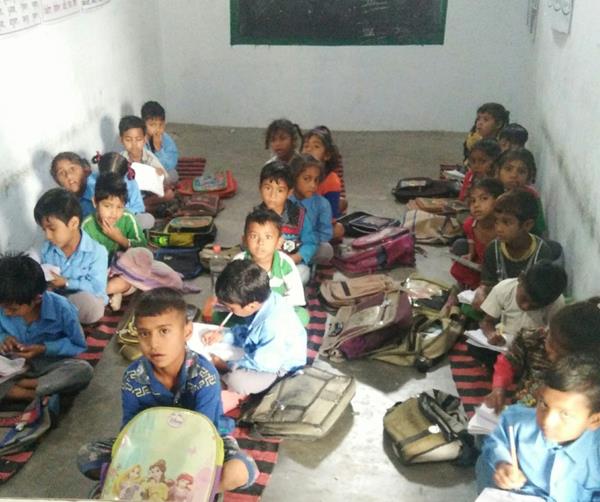 students from government schools read without books