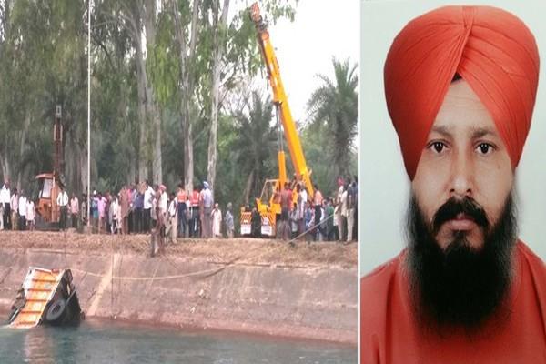 the boy who was drowned in the canal  along with the truck fell driver