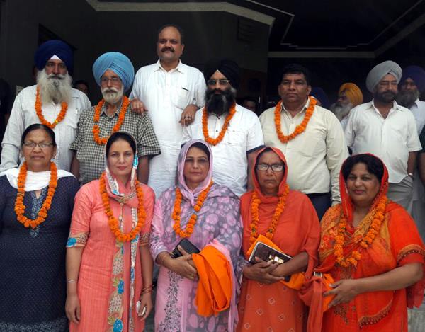 opposition coalition in congress and akali bjp in mahilpur