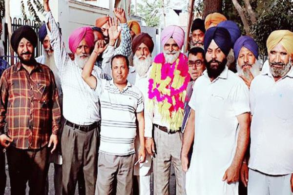 the selection of red flag sugar mill labor union