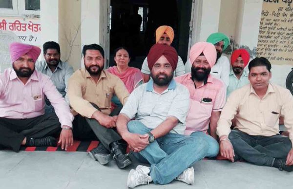 ਪੰਚਾਇਤ ਸੰਮਤੀ ਕਰਮਚਾਰੀ ਯੂਨੀਅਨ ਨੇ ਦਿੱਤਾ ਧਰਨਾ