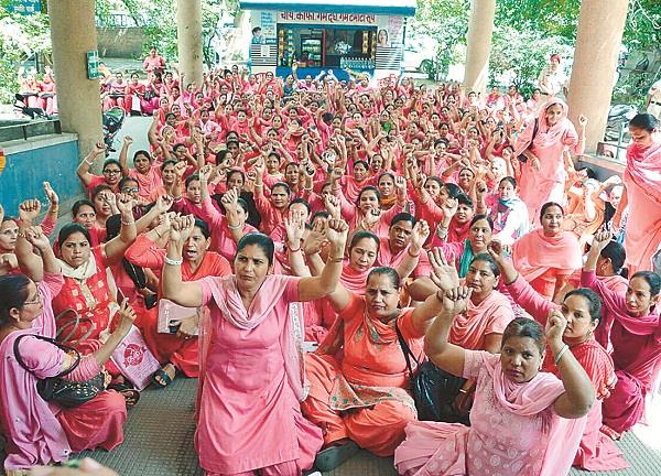 slogans against prime minister modi in civil hospital