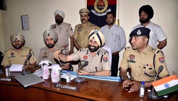 two brothers who came from ludhiana to ludhiana were stolen