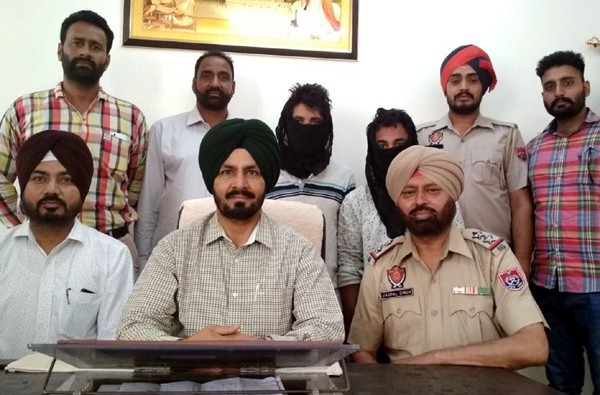 ਡੇਢ ਕਰੋੜ ਦੀ ਹੈਰੋਇਨ ਸਣੇ 2 ਨਸ਼ਾ ਸਮੱਗਲਰ ਐੱਸ. ਟੀ. ਐੱਫ. ਨੇ ਦਬੋਚੇ
