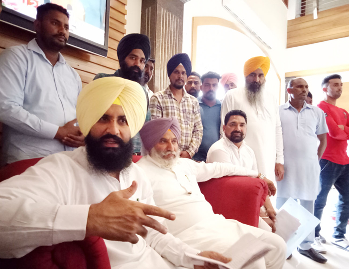ਅਨੁਸ਼ਾਸਨਹੀਣਤਾ ਦੇ ਨਾਂ ''ਤੇ ਸੱਚ ''ਤੇ ਪਰਦਾ ਨਹੀਂ ਪਾ ਸਕਦੇ ਮੁੱਖ ਮੰਤਰੀ : ਸਿਮਰਜੀਤ ਬੈਂਸ