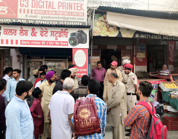 ਚੋਰਾਂ ਨੇ ਮਚਾਇਆ ਹੜਕੰਪ ਇਕੋ ਰਾਤ 7 ਦੁਕਾਨਾਂ ''ਤੇ ਕੀਤਾ ਹੱਥ ਸਾਫ