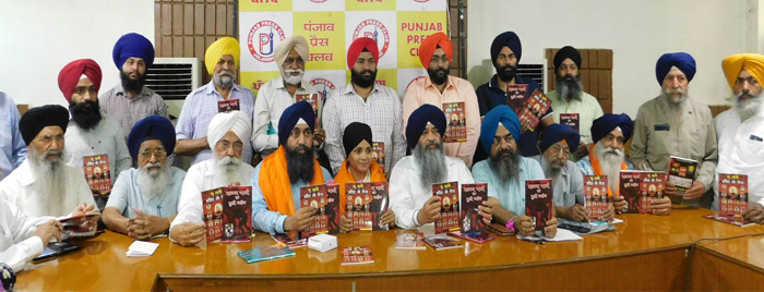 ਸ਼੍ਰੋਮਣੀ ਕਮੇਟੀ ਆਰ. ਐੱਸ. ਐੱਸ. ਦੇ ਏਜੰਡੇ ਲਾਗੂ ਕਰਵਾਉਣ ਲਈ ਹੋ ਰਹੀ ਹੈ ਤਰਲੋ-ਮੱਛੀ