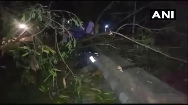 eight people died due to strong winds  many injured