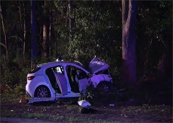 a car accident in australia   2 dead