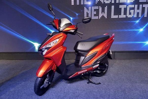 honda sold 1 million units of this scooter in 5 months