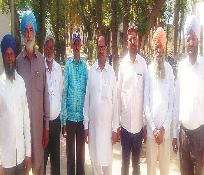 ਲੱਖਾਂ ਦਾ ਘਪਲਾ ਕਰਨ ਵਾਲਾ ਸਰਕਾਰੀ ਸਕੂਲ ਦਾ ਪ੍ਰਿੰਸੀਪਲ ਨਹੀਂ ਹੋਇਆ ਜਾਂਚ ''ਚ ਸ਼ਾਮਲ