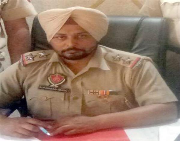 sharp weapons  robbery  police